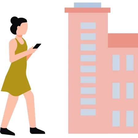 Fille marchant et utilisant un mobile sur la route  Illustration