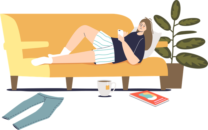 Frau liegt mit Smartphone auf der Couch im unordentlichen Wohnzimmer und entspannt sich am Wochenende  Illustration