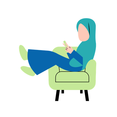 Femme hijab jouant sur un smartphone sur un canapé  Illustration
