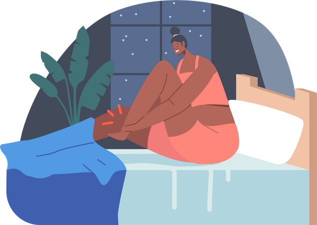 Mulher usa pijama sentada na cama e sente dor no tornozelo  Ilustração