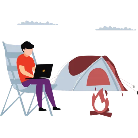 Le garçon utilise un ordinateur portable en camping  Illustration