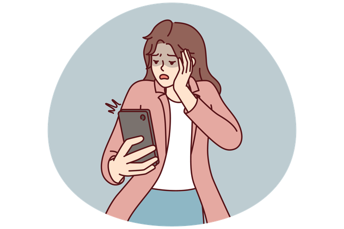 Une femme effrayée regarde son téléphone portable après avoir vu un SMS désagréable  Illustration